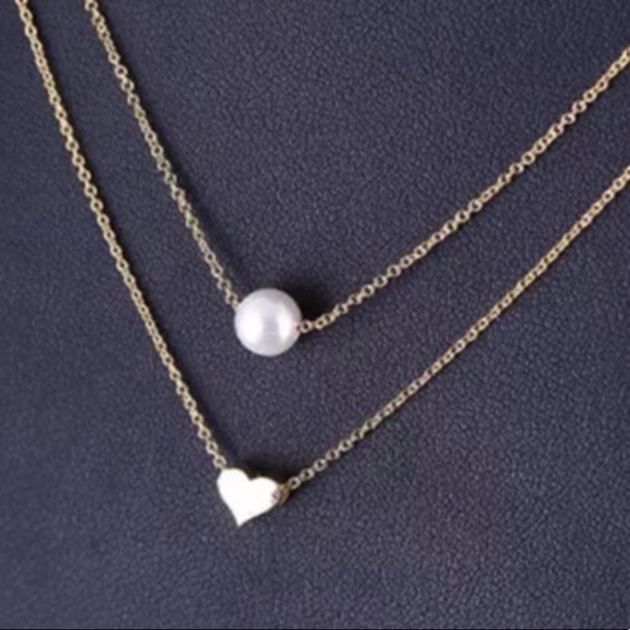 5 for $25 💫 Faux Pearl Heart Statement Necklace - Picture 3 of 6